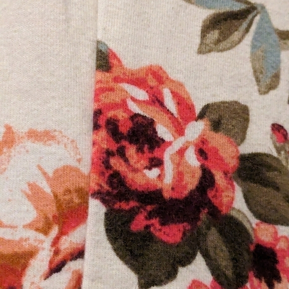 Summer Chic: Red & White Floral Tank Mini Dress (by, Ambiance) Size Small - Picture 9 of 11